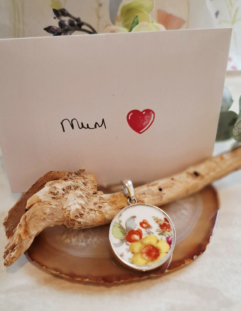 Daffodil broken china pendant