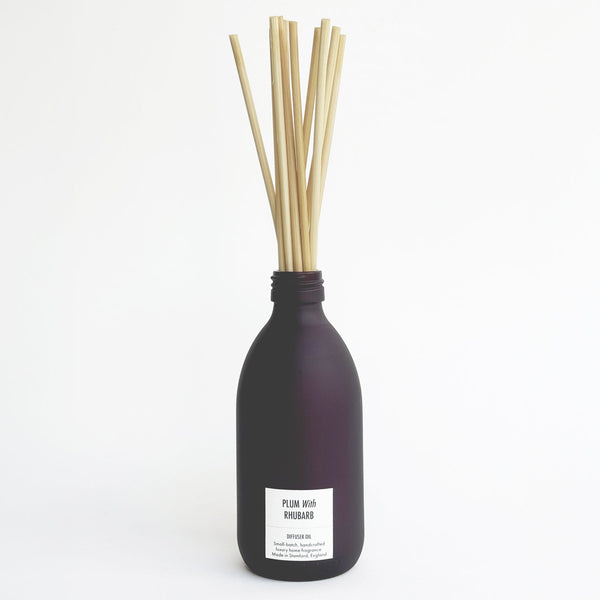 Plum With Rhubarb - Scented Reed Diffuser (Super-Long Lasting | Plant-based)