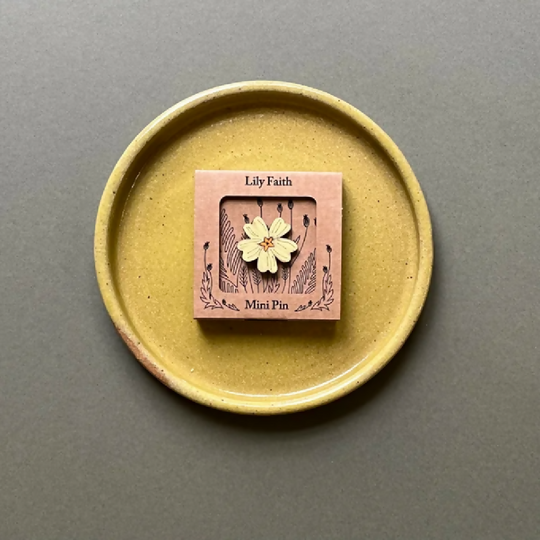 Primrose Mini Pin