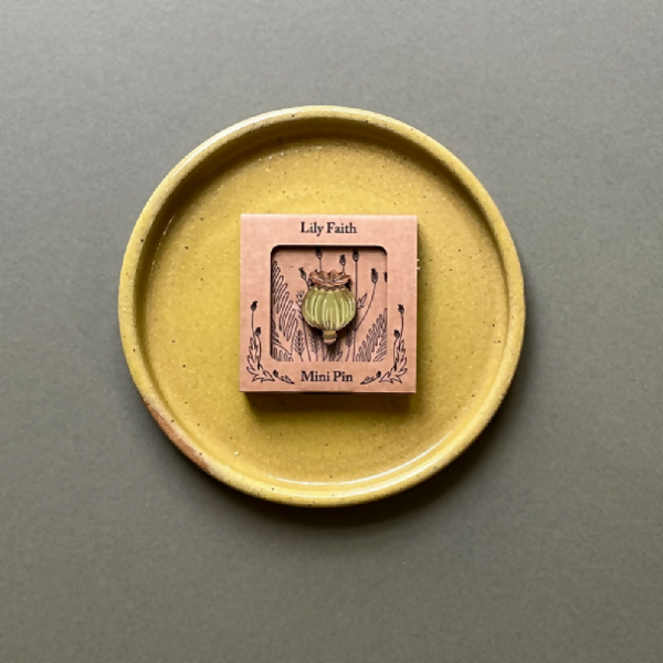 Poppy Head Mini Pin
