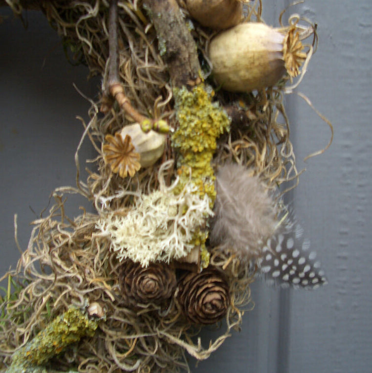 poppy-cone-lichen-twig-heart-wreath-2025-5