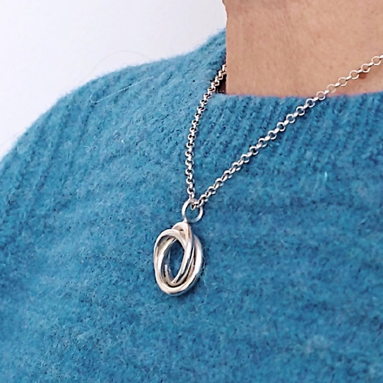 Modern Rose Chain Necklace