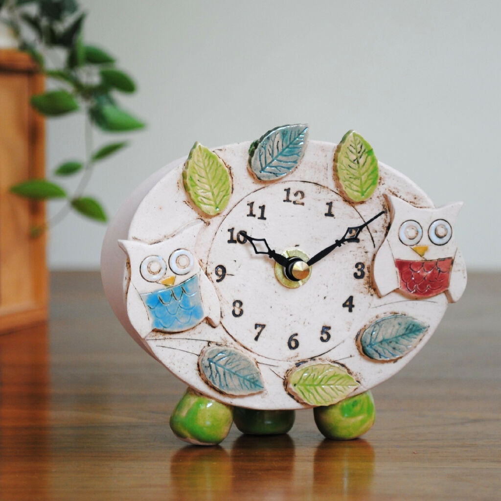 Small Pebble Feet Clock With Owls And Leaves