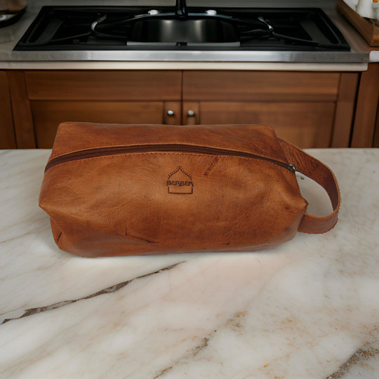 Leather Wash Bag in Tan