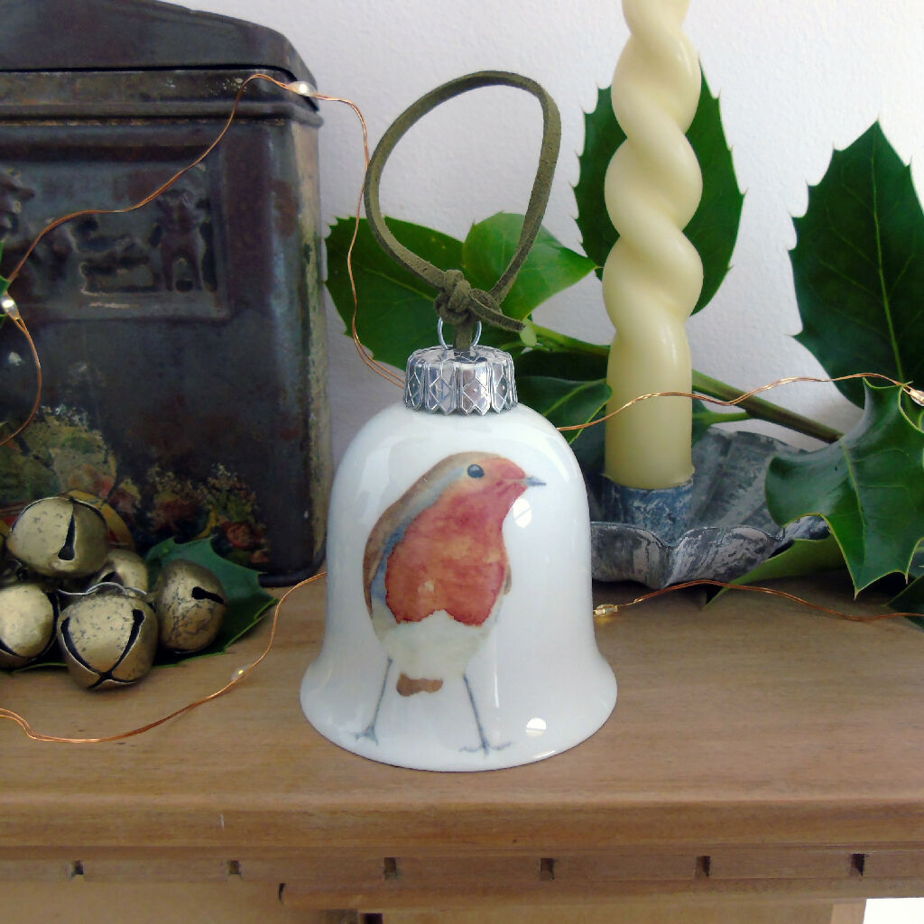 Christmas Robin Fine Bone China Bell Decoration