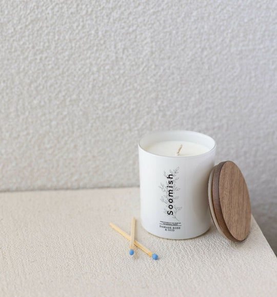 Damask Rose & Oud Signature Candle