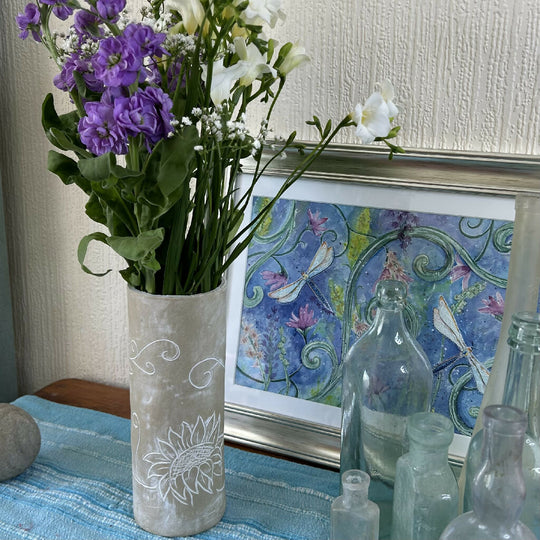 Fresh Lines Simple Vase - Sunflower design