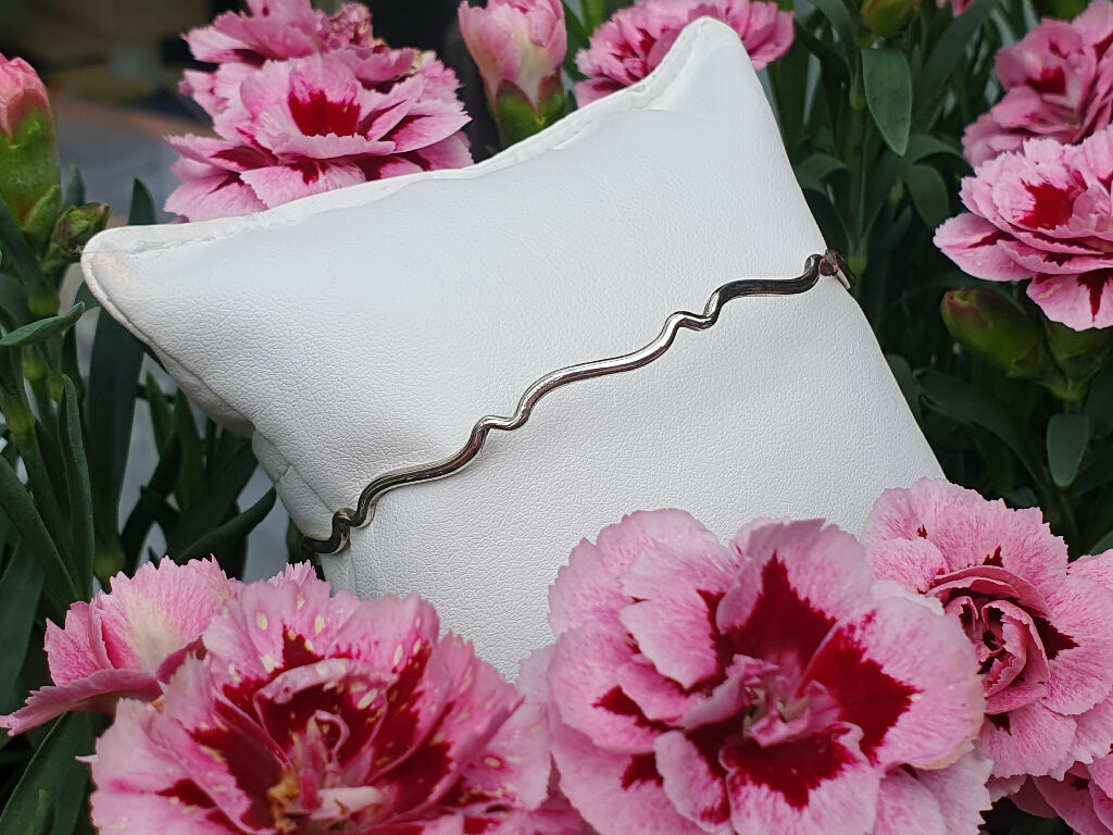 The Fancy Wave | Sterling Silver Bangle