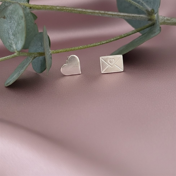 Silver Mia matched letter and heart stud earring