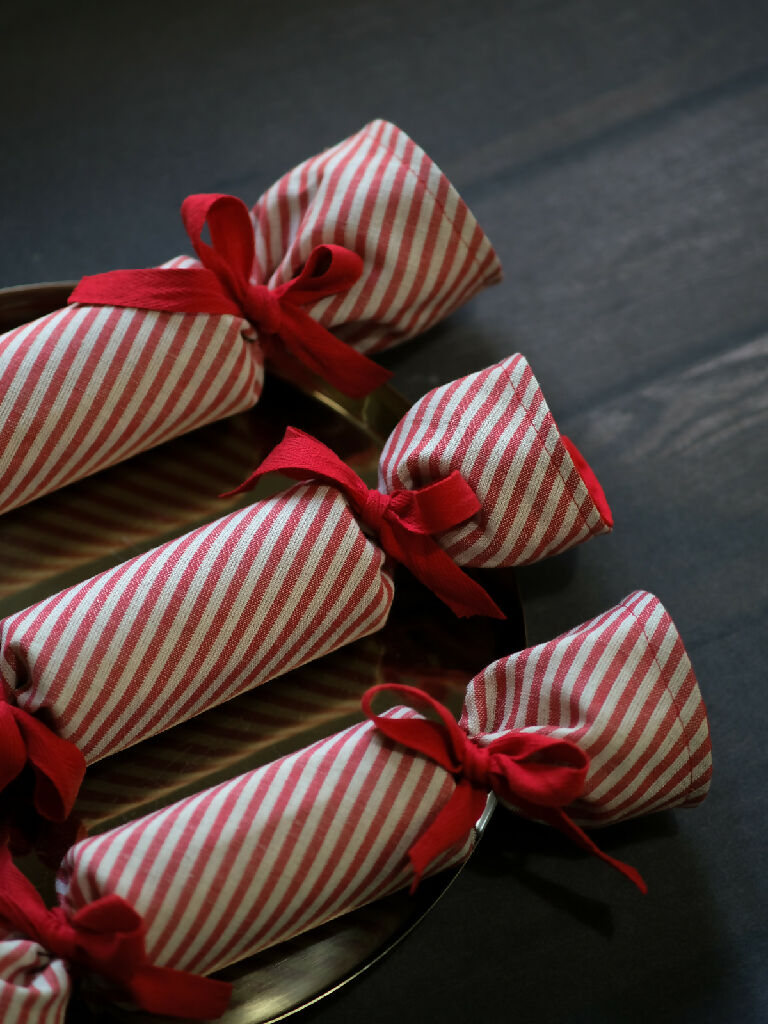 candy cane linen crackers-5