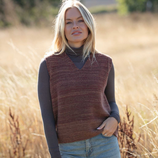 Cashmere Mix Sleeveless Jumper in Burgundy with Beige