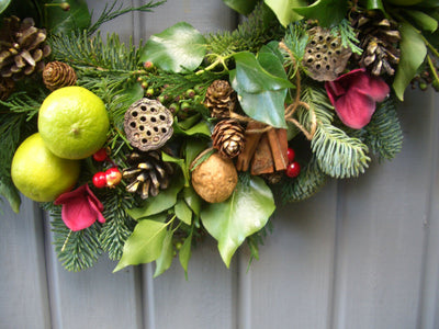 cl-christmas-traditional - fresh-front-door-wreath-2024-5