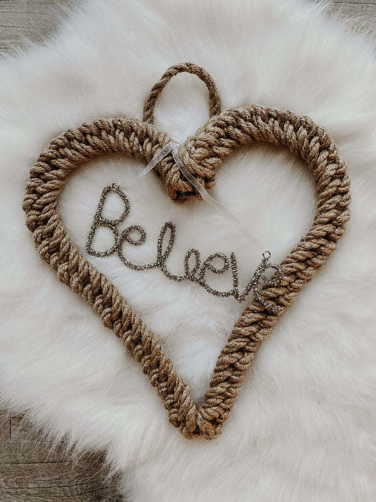 25cm Jute Heart Wreath