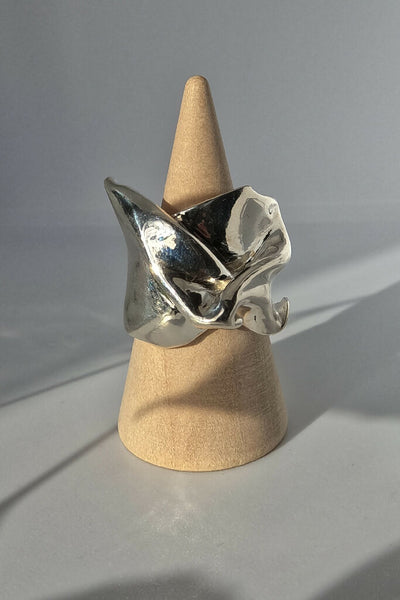 One of a Kind Statement Fluid ring