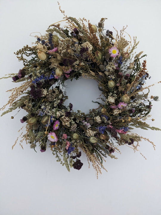 The English Meadow Wreath