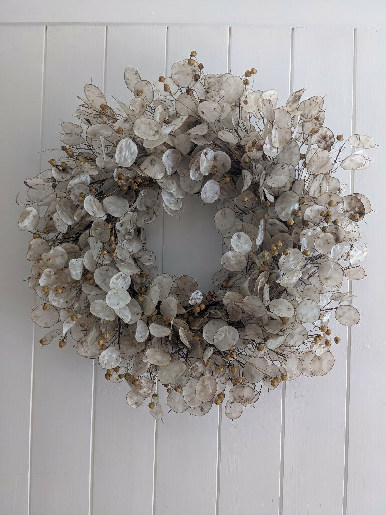 Lunaria Wreath with a Hint of Flax