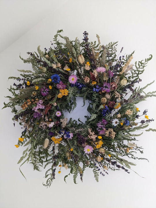 The English Meadow Wreath