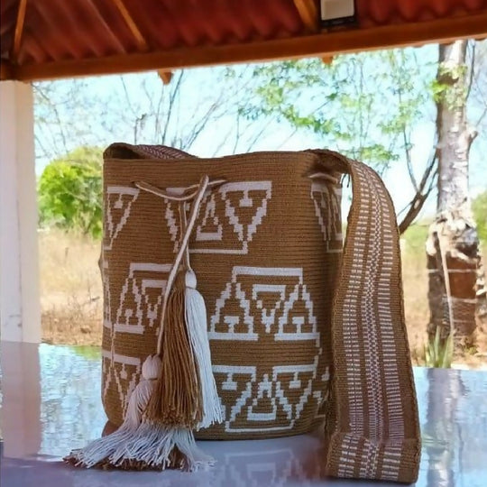 Fernanda Handbag - Elegant Handwoven Craftsmanship