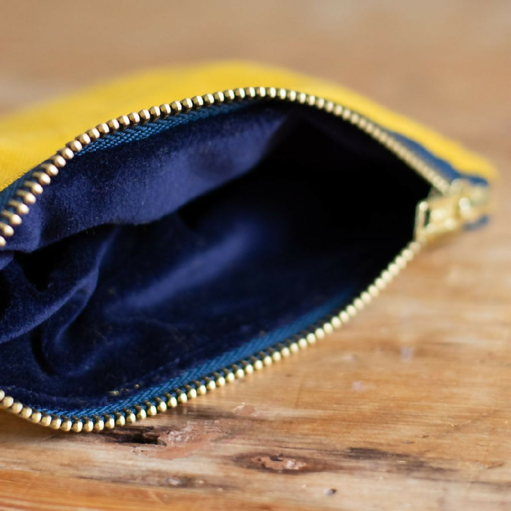 Linen Pouch with Zip