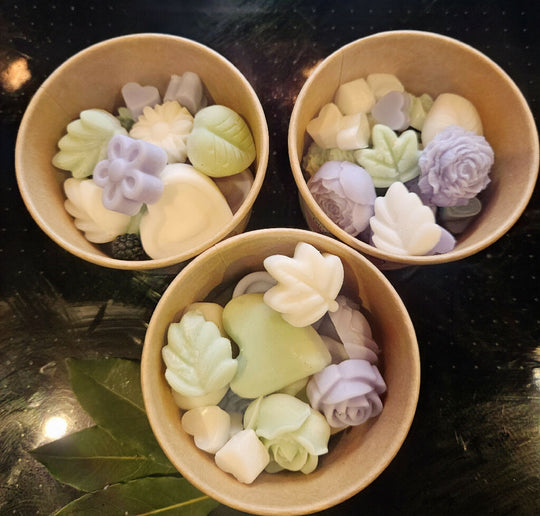 Blackberry Bay Soy Wax Melts: Autumn Leaves & Flowers, Vegan and cruelty free