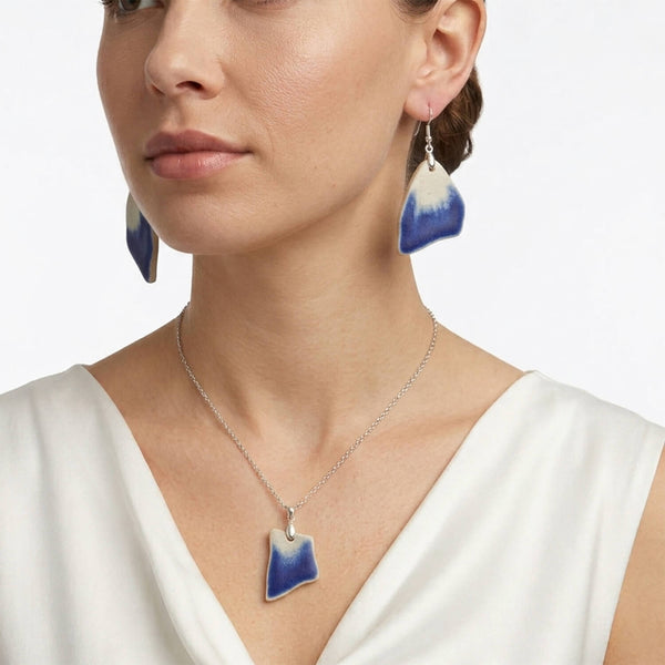 earring 3 silver blue tide on woman