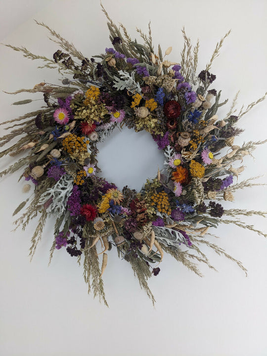The English Meadow Wreath