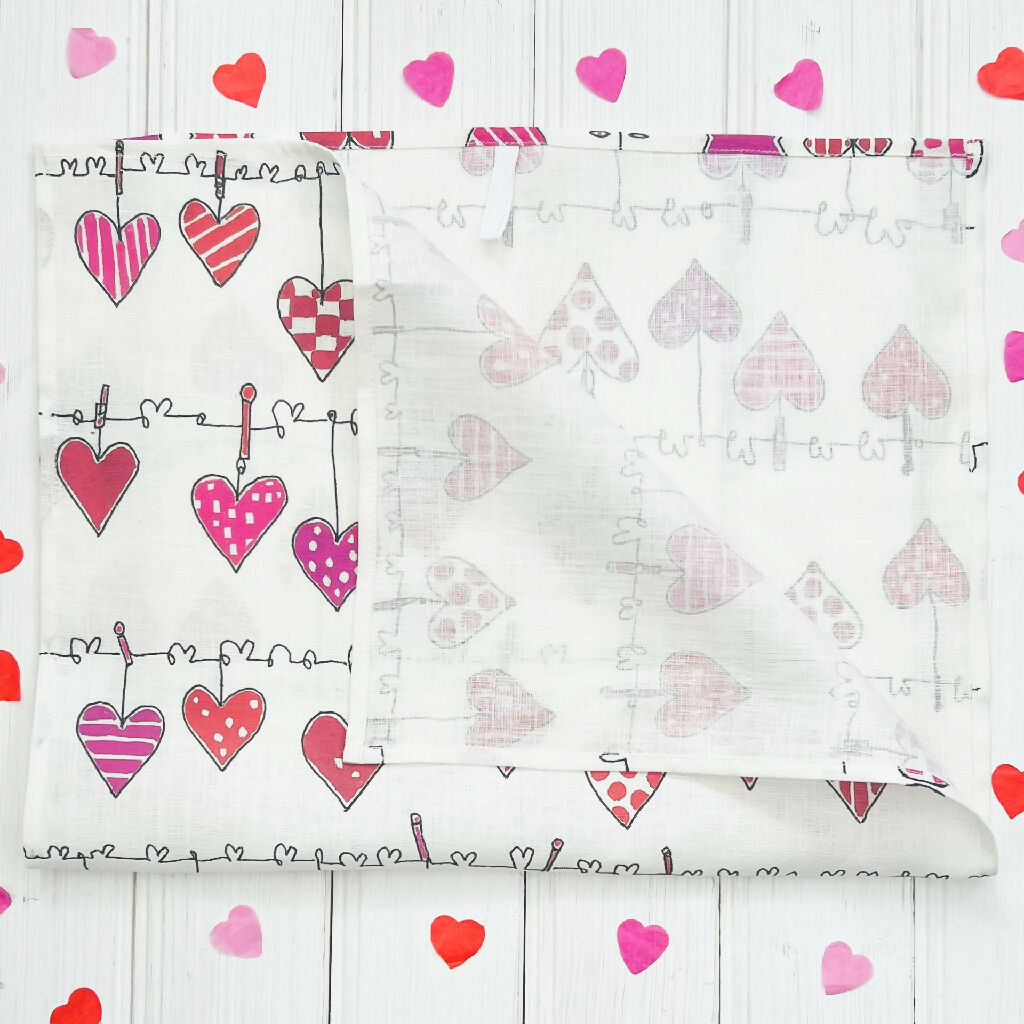 hearts on the line linen tea Towel3