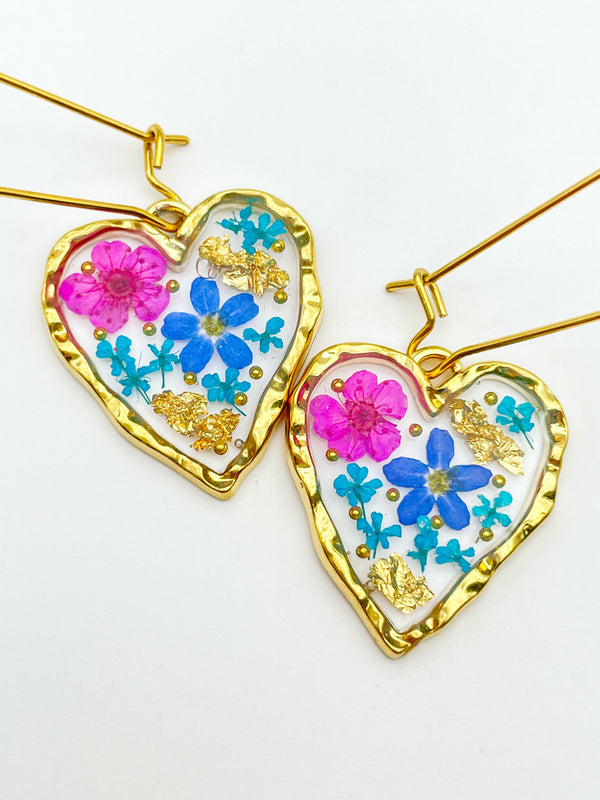Heart earrings with forget-me-not and pink flowers