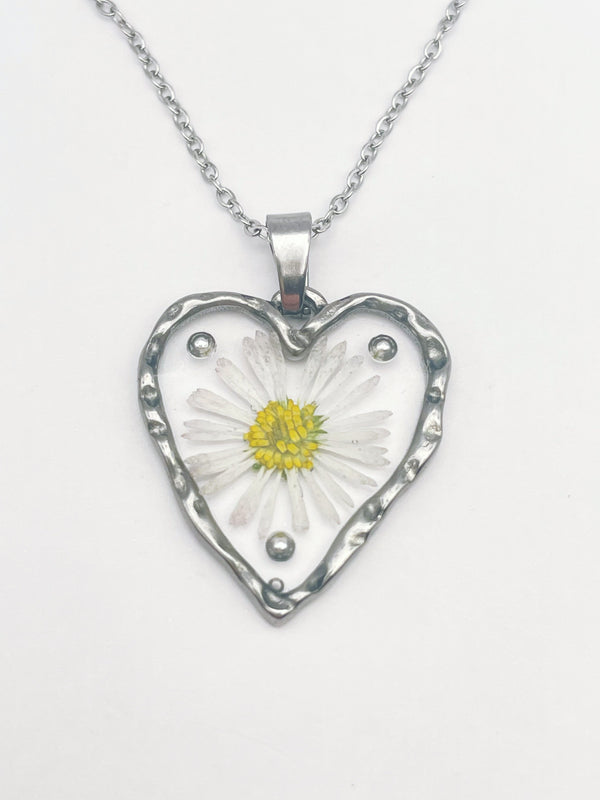 Heart pendant necklace with daisies and silver beads