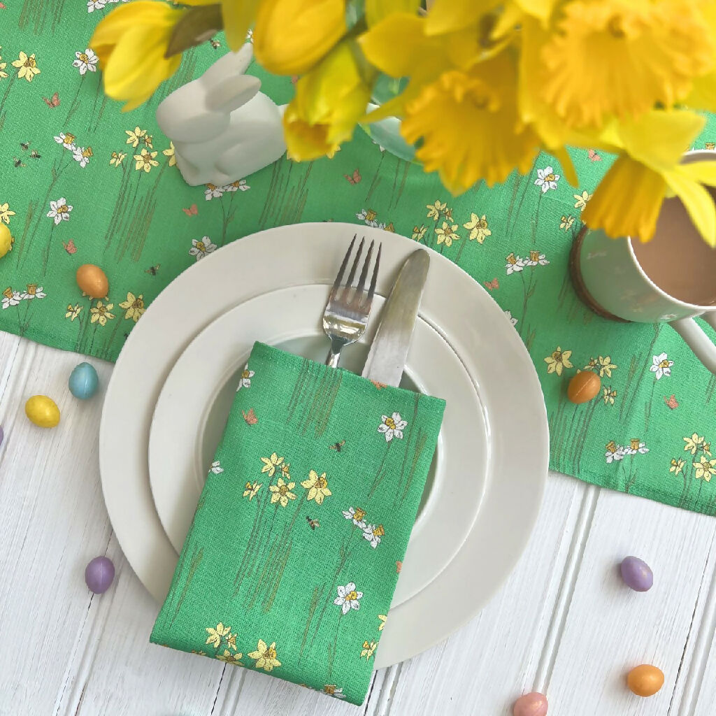 daffodil napkin set up