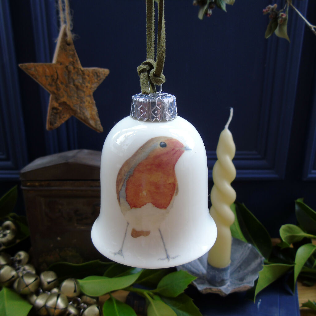 Christmas Robin Fine Bone China Bell Decoration