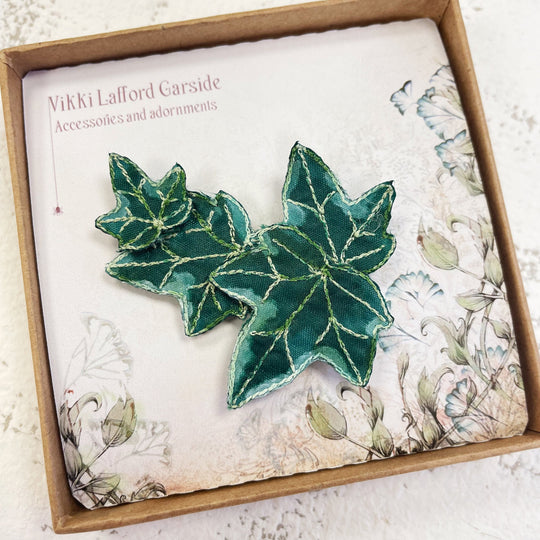 Embroidered Small Ivy Leaf Brooch