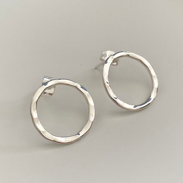 Sterling Silver Hollow Hammered Circle Stud Earrings
