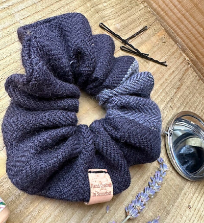 Herringbone Stripe black & Grey Scrunchie 4