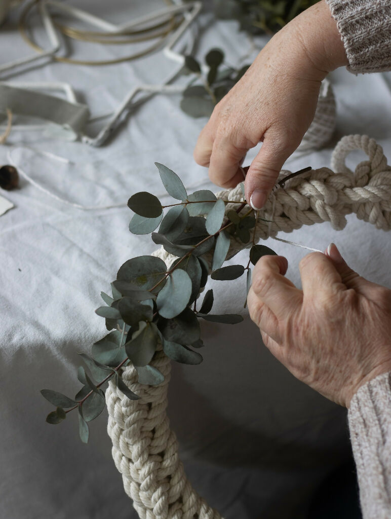 30cm White Cotton Christmas Wreath