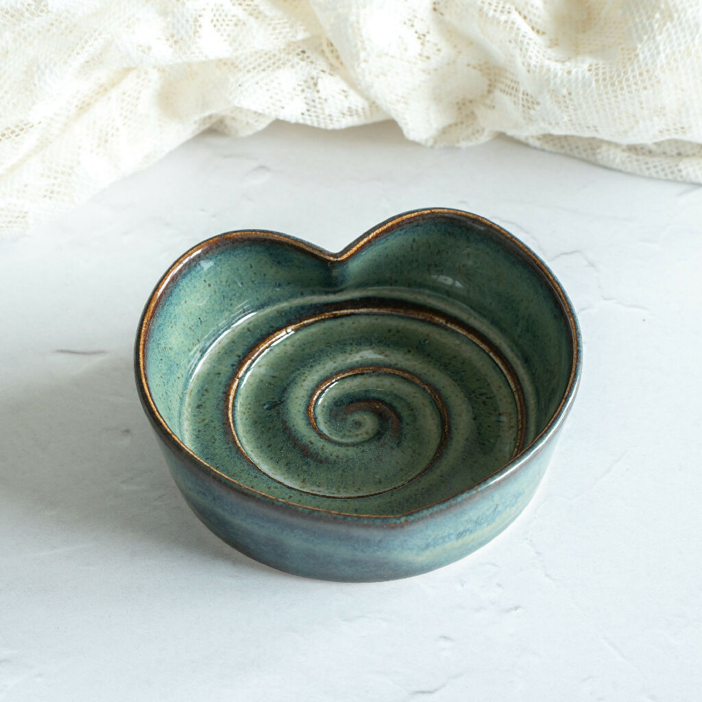 centrecomposition_heartbowls-09068