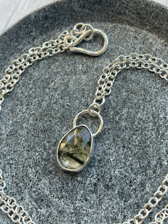 Rutilated Green Quartz necklace with S-Clip fastening