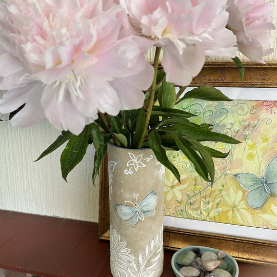 Fresh Lines Simple Vase - blue Butterfly design