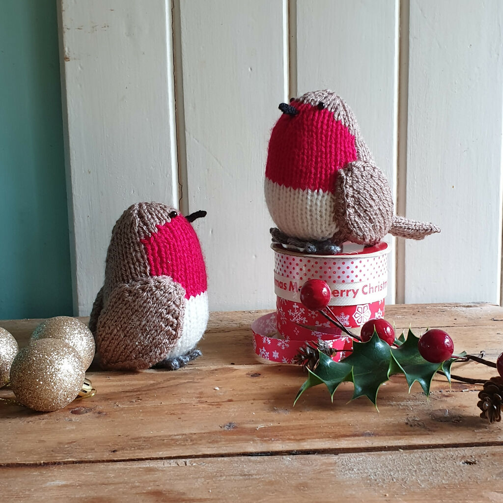 knitted christmas robins