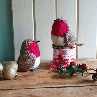 knitted christmas robins