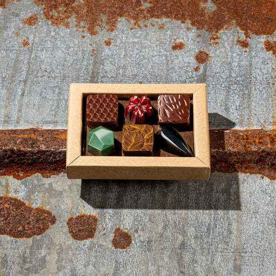 La Fève First Date Chocolate Box – 6 Handcrafted Flavours