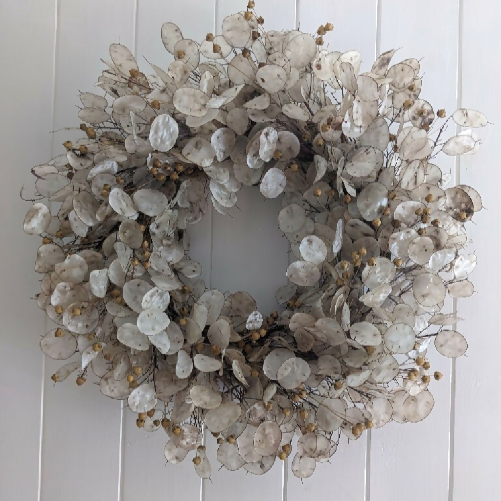 Lunaria Wreath with a Hint of Flax