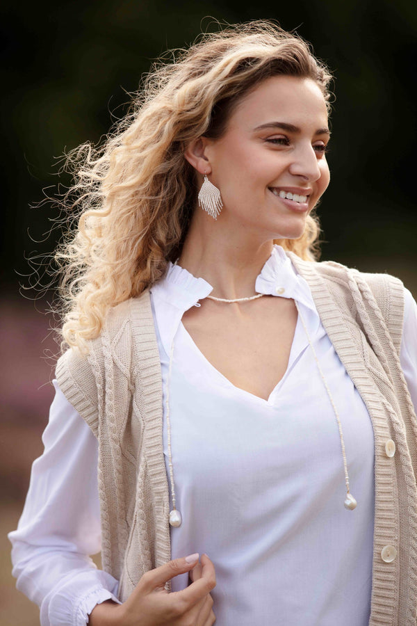 zuri lariat beaded necklace