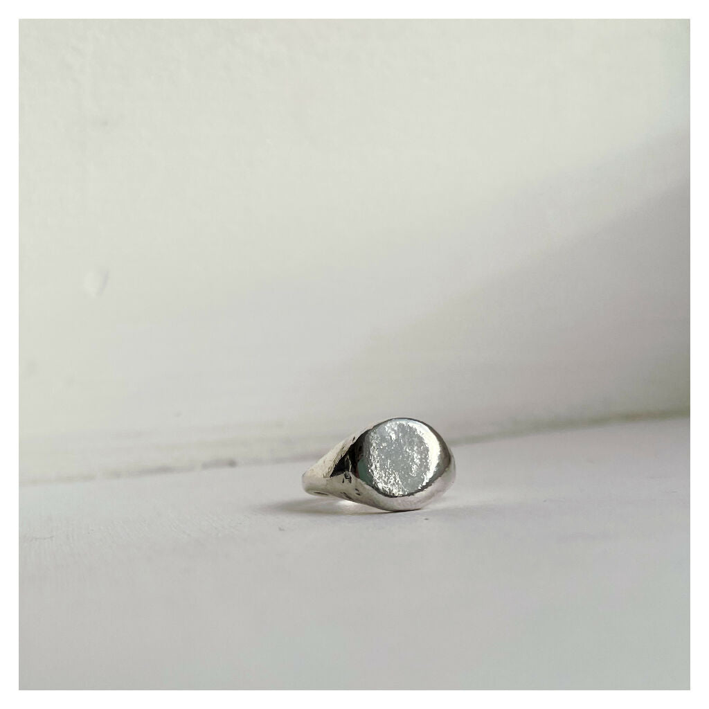 BRUISED Signet Ring .4