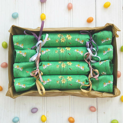 DAFFODIL NAPKIN CRACKERS5