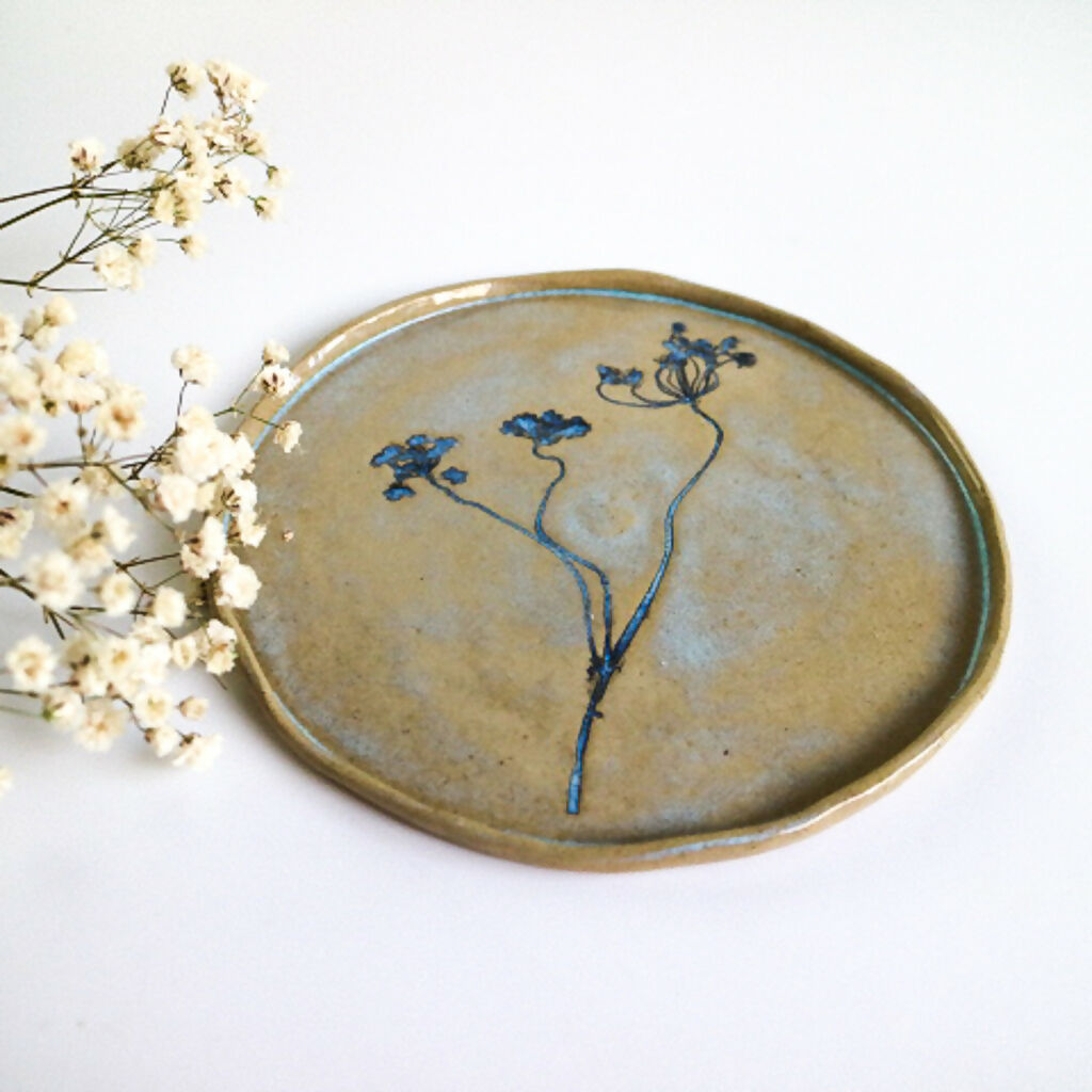 Stoneware Clay Dish in Botanical Design