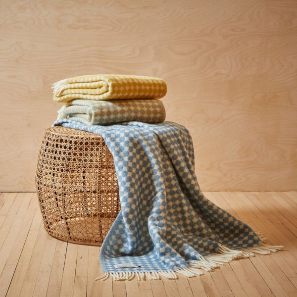 Reversible Jacquard Spot Pure New Wool Blanket