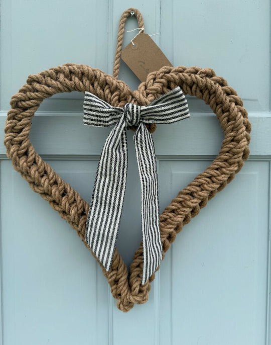45cm Jute Heart Christmas Wreath