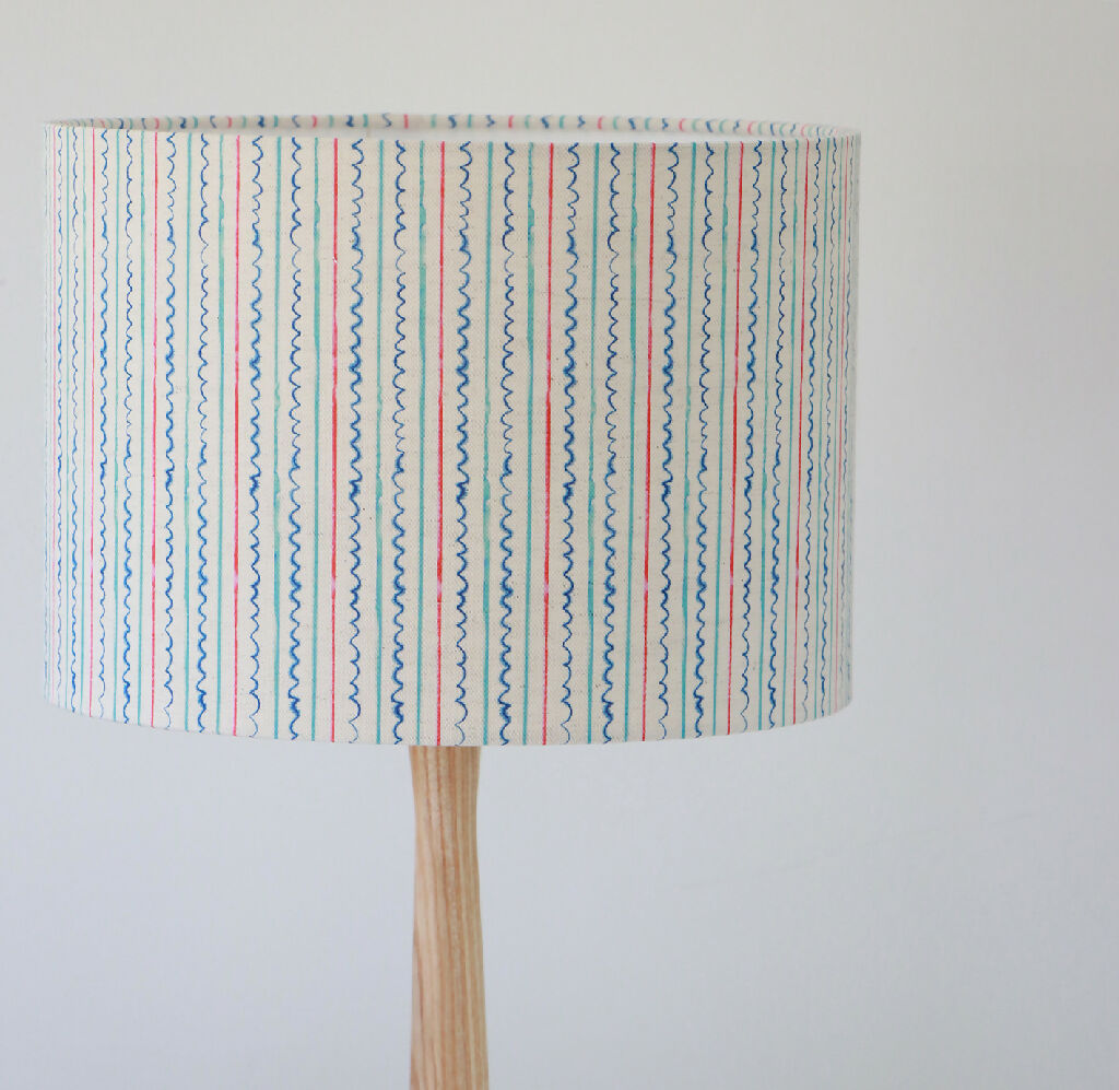 Sm-Res-Linen-Stripe-Scallop-Natural-Lampshade