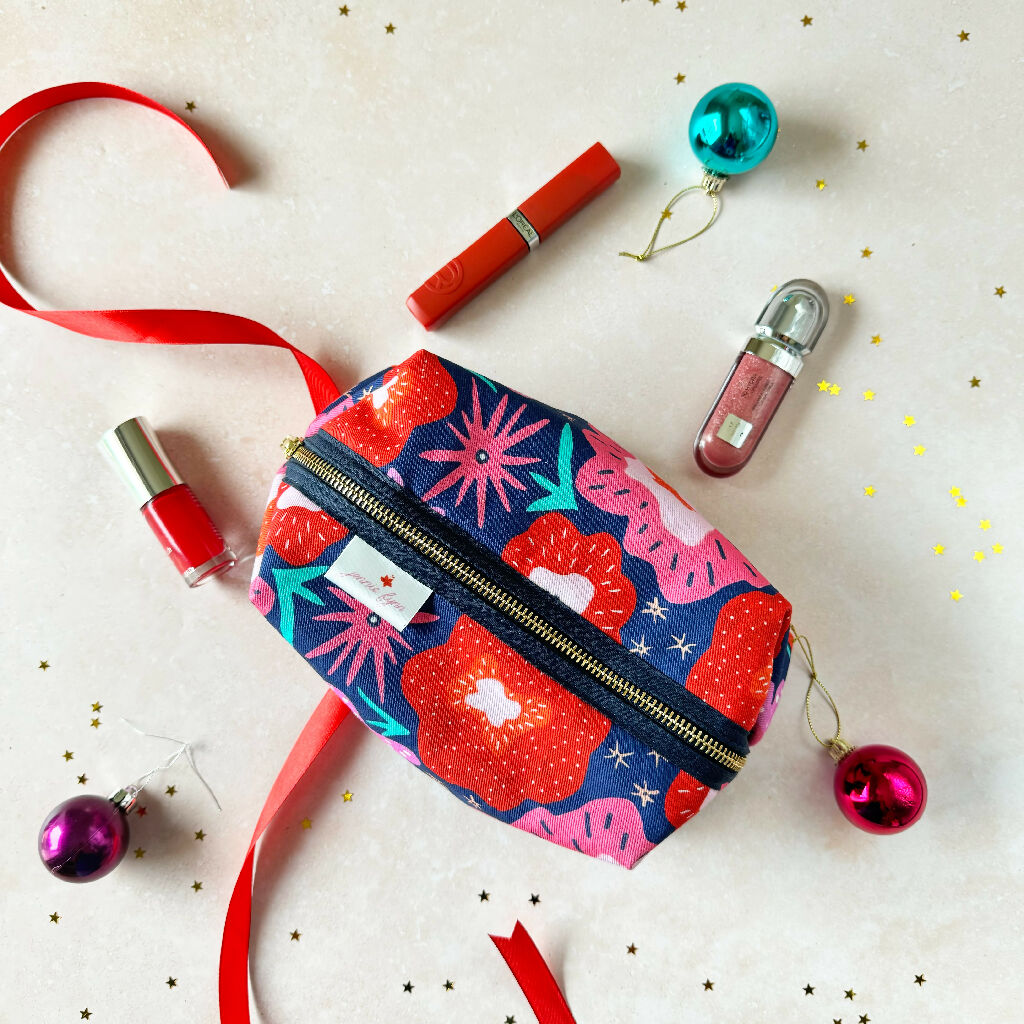 Candy-boxy-large-makeup-bag-Christmas-Jennie-Fynn